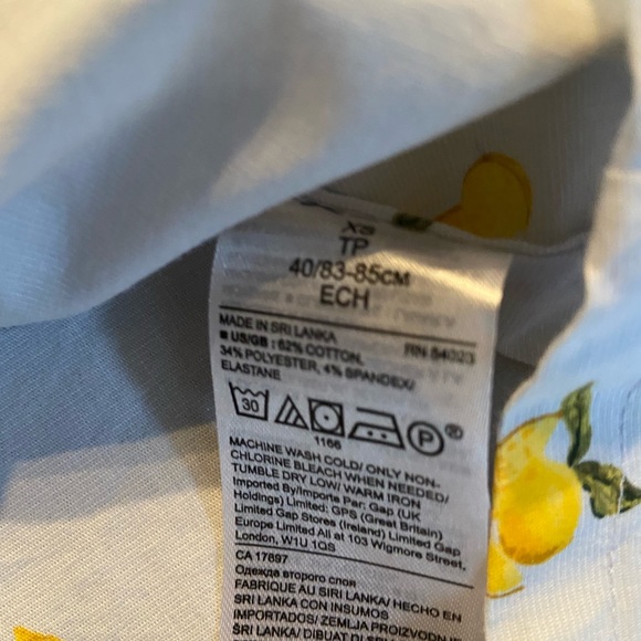 Banana Republic boho blouse with lemon print, vneck and bell slee… - Picture 11 of 12